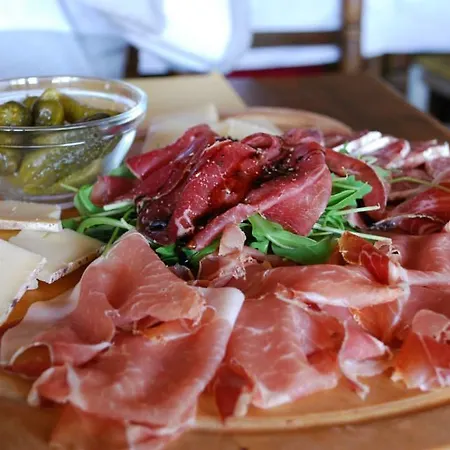Oda ve Kahvaltı Fattoria Del Pino